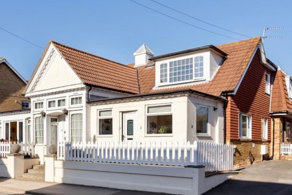 May Cottage - Heart Of Vibrant Village & 10 Mins Walk To Beach Milford on Sea Zewnętrze zdjęcie